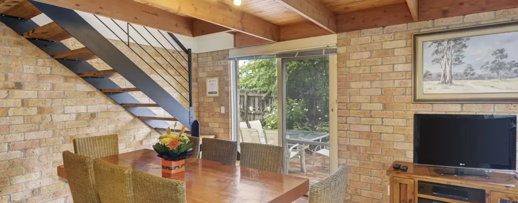 short term accommodation croydon double storey 3 bedroom villa