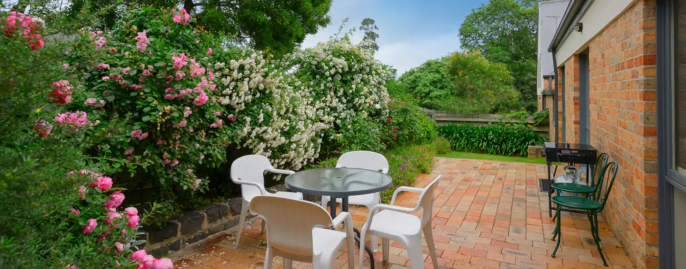 bungunyah apartments self contained with private garden and bbq dorset road croydon